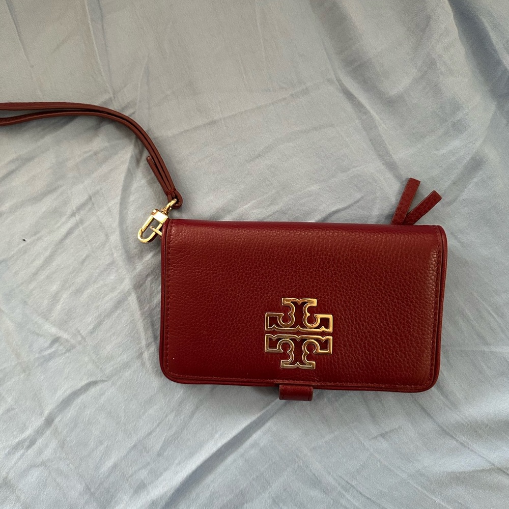 Tory Burch Britten Zip wristlet